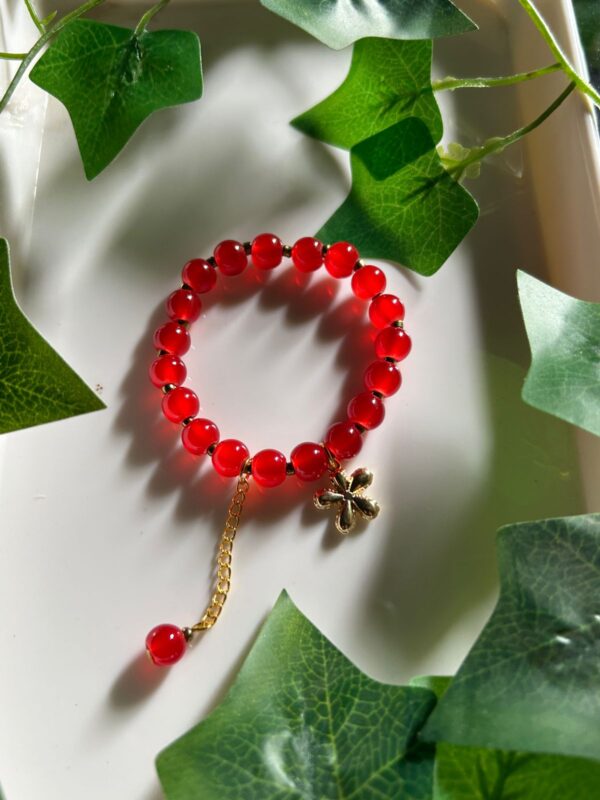 🌹 Crimson Charm – Handmade Elegance Bracelet 🌿