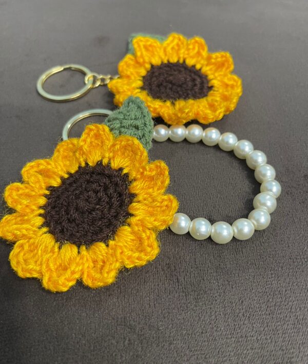 🌻✨ Golden Bloom Duo - Crochet Sunflower Keychains 🌞🧵