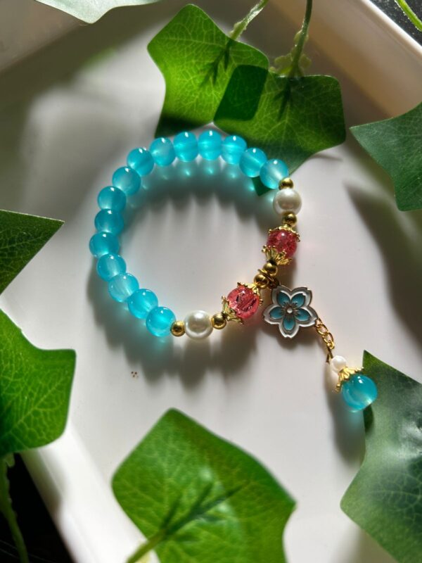 🌸💧 Aqua Bloom – Petal Charm Bracelet ✨🩵