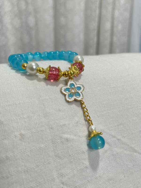 🌸💧 Aqua Bloom – Petal Charm Bracelet ✨🩵