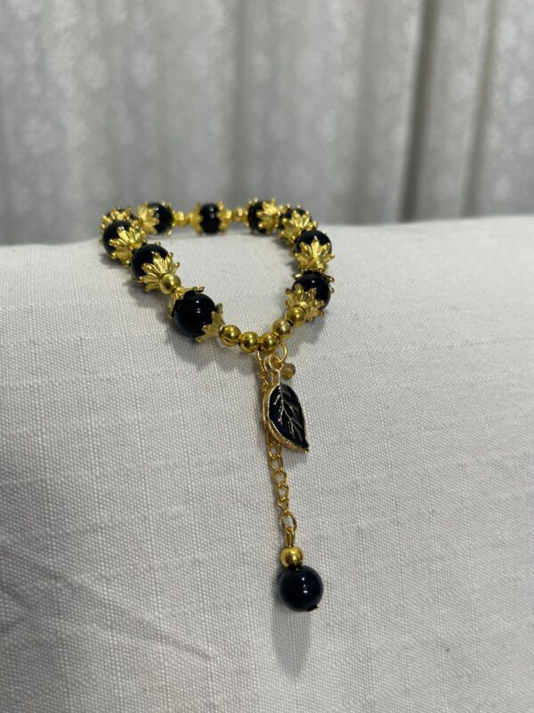 🖤🍃 Midnight Ivy – Luxe Noir Bracelet ✨🌙
