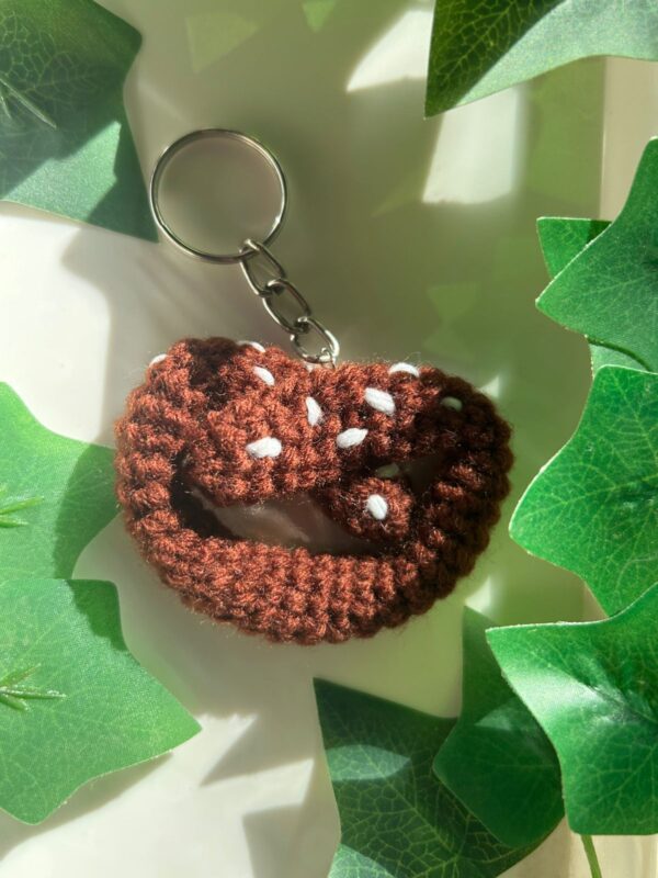 Adorable Crochet Foodie Keychains & Charms 🍳🥨🍪