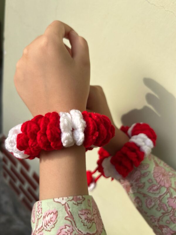 ❤️Love Loops – Handmade Crochet Wristbands ❤️🤍