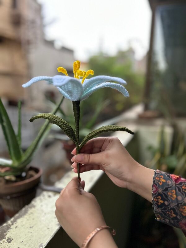 💐🌺Handcrafted Serenity: Blue Lily Crochet Flower 🧶