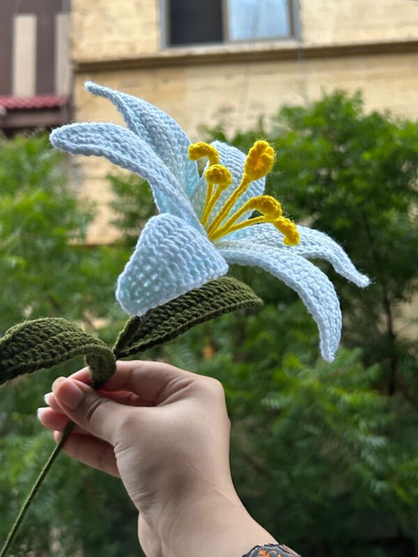 💐🌺Handcrafted Serenity: Blue Lily Crochet Flower 🧶