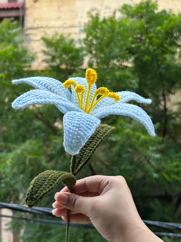 💐🌺Handcrafted Serenity: Blue Lily Crochet Flower 🧶