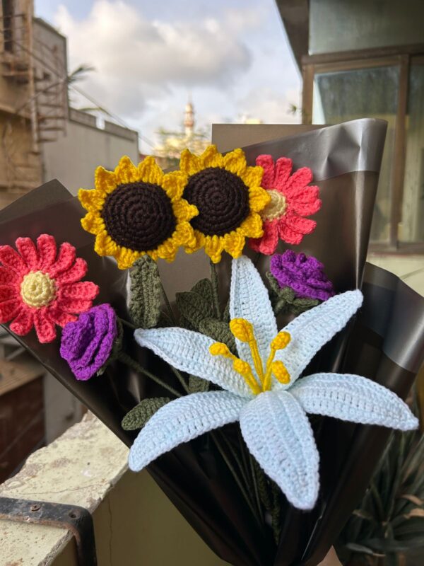 Forever Blooms 🌸 – Handmade Crochet Flower Bunch
