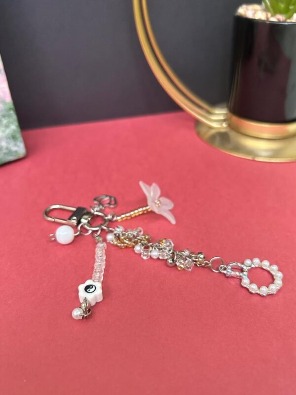 🌸"Harmony Blossom" Handmade Floral Keychain