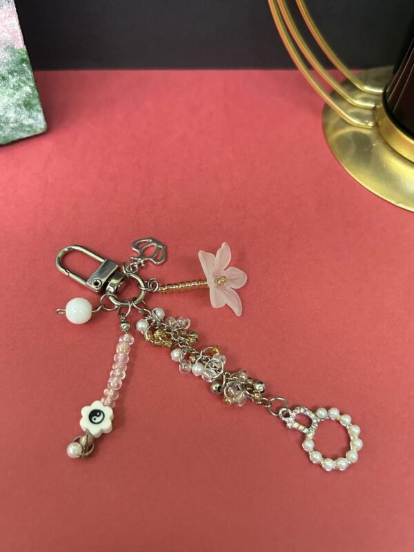 🌸"Harmony Blossom" Handmade Floral Keychain
