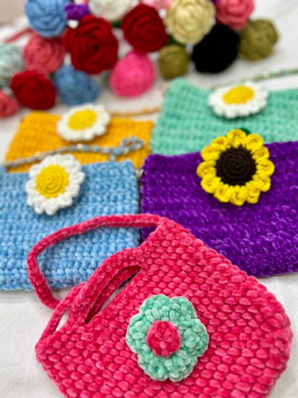 🧶👜Velvet Yarn Daisy & Sunflower Purses
