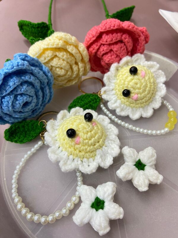 🌻 Handmade Crochet Smiley Flower Keychain Set 🌻